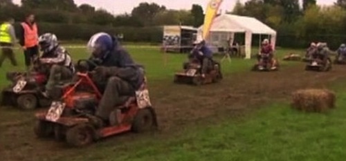 芝刈り機レース グランプリ開催 Inイギリス がらくたgallery